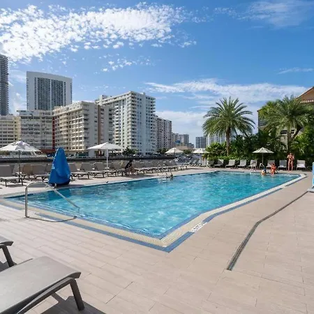 Amplio Studio En Hotel Beachwalk Resort Miami